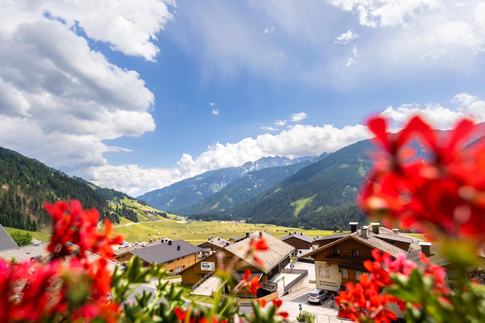 Hotel Der Oswalderhof Obertilliach Exteriér fotografie
