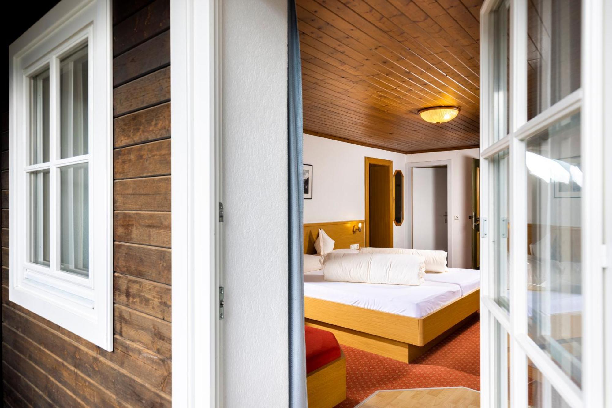 Hotel Der Oswalderhof Obertilliach Exteriér fotografie